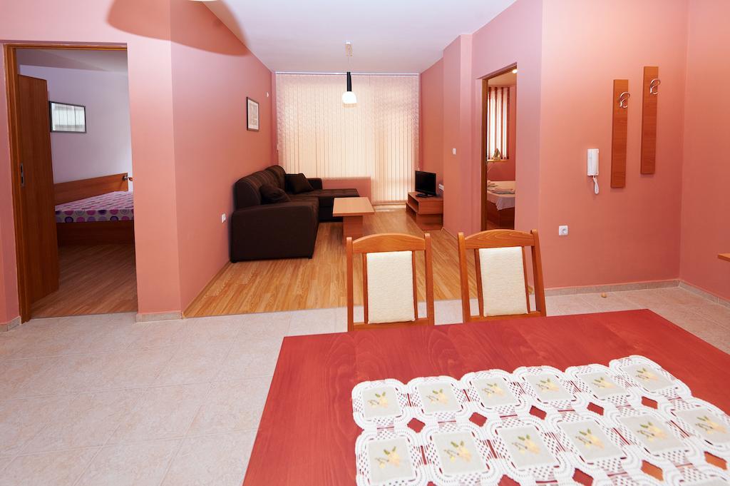 Apartments Dimitrovi Pomorie Bilik gambar